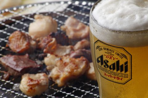 ホルモン焼きには生ビール